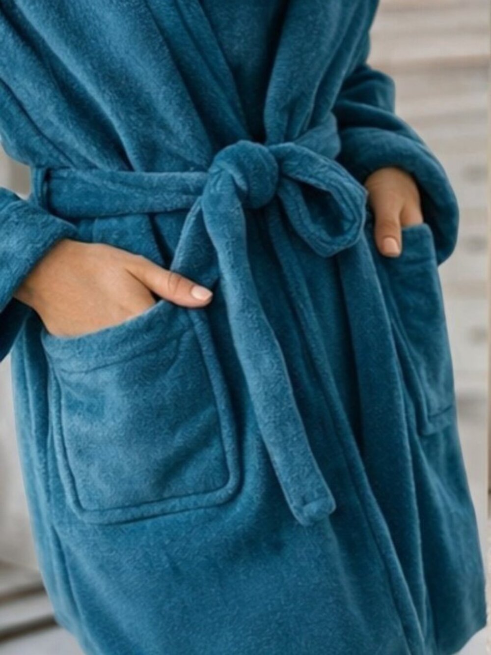 Ms. Maggie Cozy 100% Polyester Fleece Robe Teal Loungewear with Tie Belt S/M - Picture 4 of 8